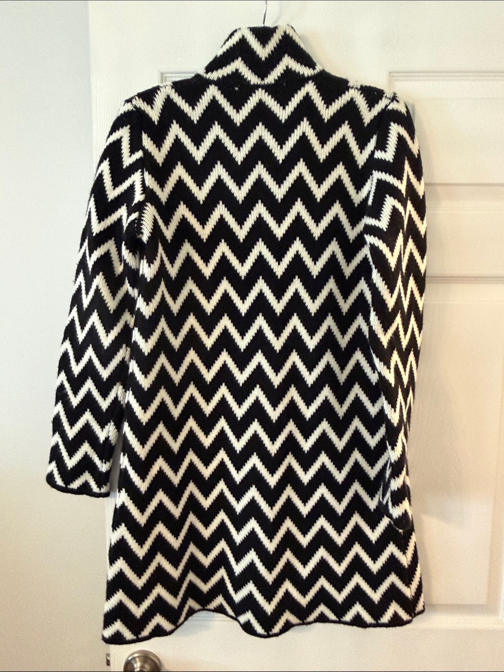GIOGIO Black & White Gorgeous Chevron Knit Sweater- Women's Button Front Jacket - Picture 6 of 9